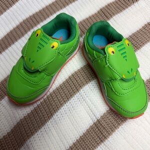 Reebok Green Kids Sneakers with Fun Design
